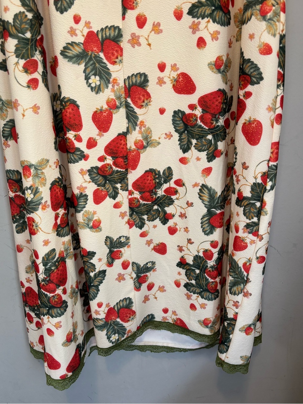 Cider Strawberry Print Midi Dress - Picture 10 of 12